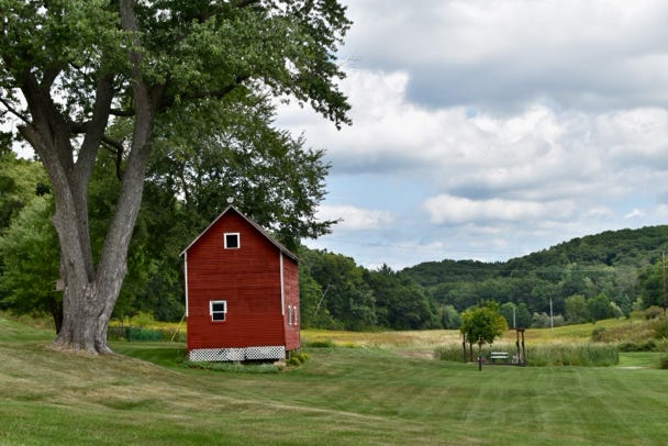 Red barn on Irwin's Coulee Road